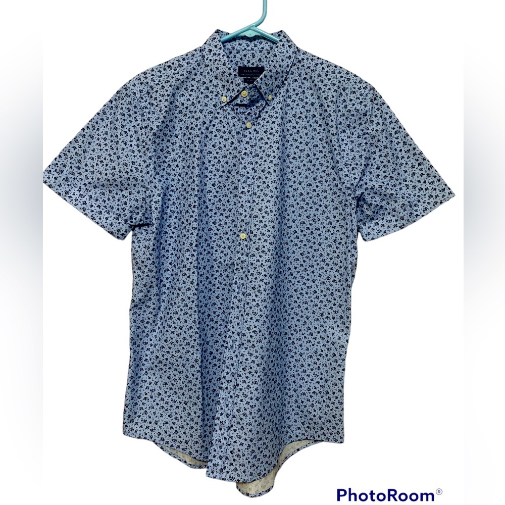 Zara’s Mens short sleeved button down shirt